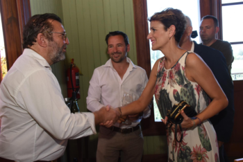 Navarra estrecha lazos con la industria vinícola de Mendoza