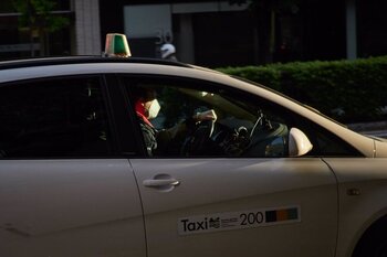 NA+ exige a la MCP que solucione el escaso servicio de taxis