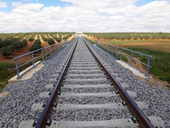 Un paso más en el corredor ferroviario Soria- Castejón