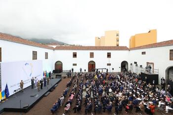 Chivite asiste al homenaje a la ejemplaridad de La Palma