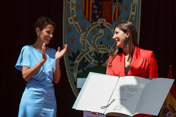 Dolores Redondo recibe el Premio Príncipe de Viana 2023