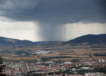 Las fuertes tormentas ponen en alerta a Navarra