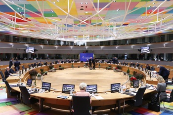 La UE abre negociaciones de adhesión con Ucrania y Moldavia