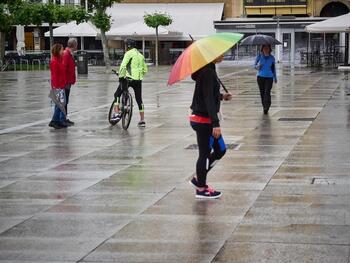 Caen las temperaturas y la lluvia pone a Navarra en alerta