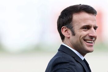 Macron descarta disolver la Asamblea tras la moción de censura