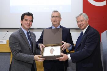 Conor Sports recibe el III Premio Arizmendiarrieta Saria