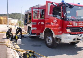 Extinguido un incendio en una empresa industrial en Bera