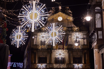 Espectacular vídeo mapping en el Ayuntamiento de Pamplona
