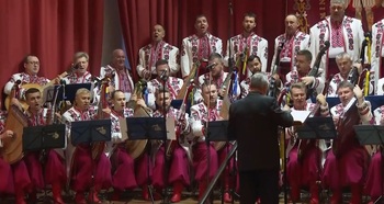 El Coro Nacional de Ucrania actúa por la paz