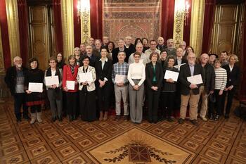 Navarra reconoce a 78 personas por donar objetos valiosos