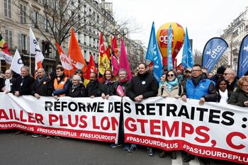 El Senado francés da 'luz verde' a la reforma de las pensiones