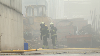 Tres trabajadores intoxicados en un incendio en Agustinos
