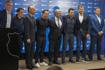 Xavi, a un paso de renovar con el Barça