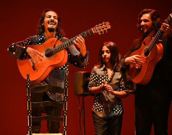 Farruquito se entrega a la guitarra en el Flamenco On Fire