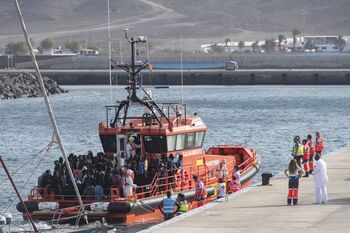Canarias critica el silencio de Sánchez ante la crisis migratoria