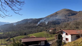 Extinguen dos incendios en Baztan y uno más en Malerreka