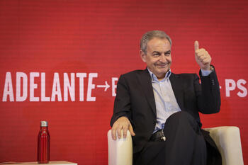 Zapatero pide respaldo para evitar un Gobierno del PP
