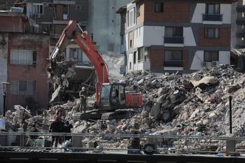 Turquía eleva a cerca de 40.000 los muertos por el terremoto