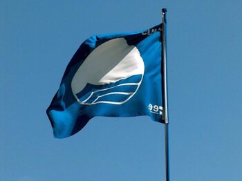 La primera 'Bandera Azul' que se verá en un embalse navarro
