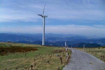 La borrasca Karlotta pone en alerta por viento el Pirineo