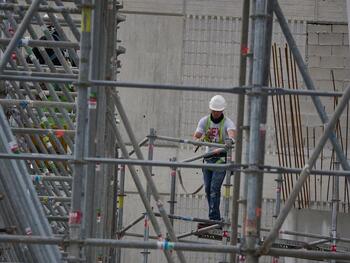 La construcción crece en Navarra un 31% durante 2023
