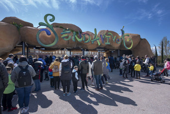 Más de 3.000 personas abren la nueva temporada de Sendaviva