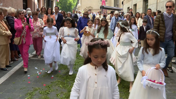 La procesión del Corpus Christi recorre Pamplona