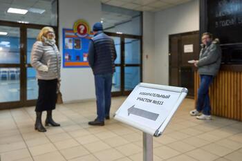 Abren las urnas para las elecciones presidenciales de Rusia
