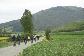 Ya se puede recorrer la vía verde del Plazaola en Navarra