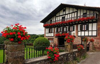 ¿Cuáles son los atractivos del turismo en Navarra?