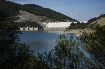El agua en los embalses de Navarra sube al 85% en enero