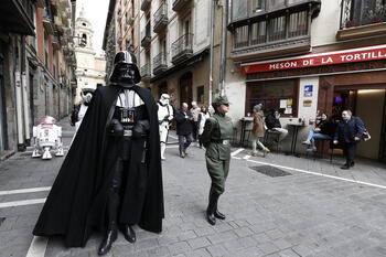 Darth Vader llega a Pamplona para luchar contra el cáncer